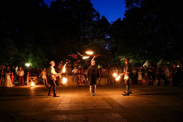 Donja Stubica: Borbe vatrom na Tahijevom viteškom turniru