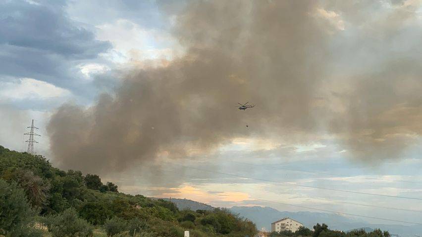 Sirene za uzbunu kod Trogira, kanaderi ugasili veliki požar