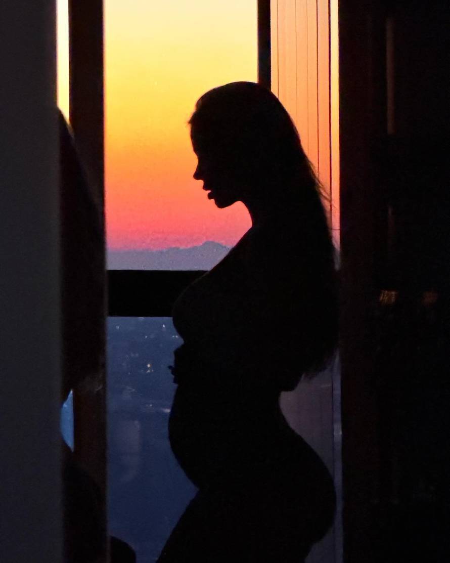 FOTO Diletta ni u sedmom mjesecu trudnoće ne odustaje od poziranja u donjem rublju