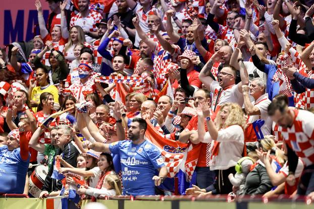 Malmo: Navijači Hrvatske i Mađarske na rukometnoj utakmici EHF prvenstva