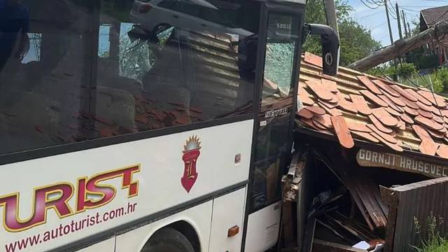 Bus u Gornjem Hruševcu sletio s ceste, ozlijeđeno nekoliko ljudi