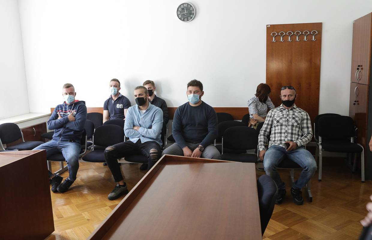 Četvorici, među kojima je i zagrebački policajac, sude zbog iznude 20.000 eura od mladića