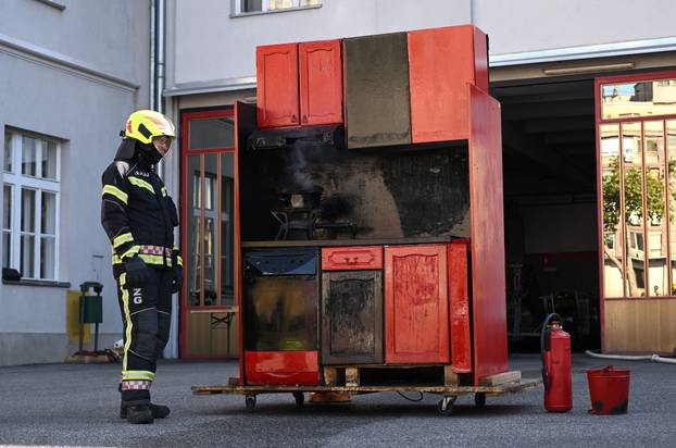 Zagreb: Dani otvorenih vrata u JVP Zagreb