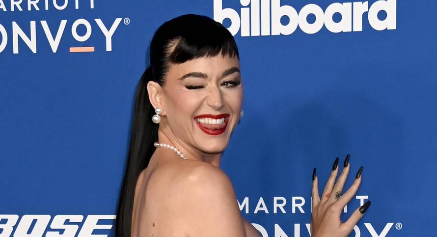 Glamurozni crveni tepih Billboardove dodjele nagrada Women in Music