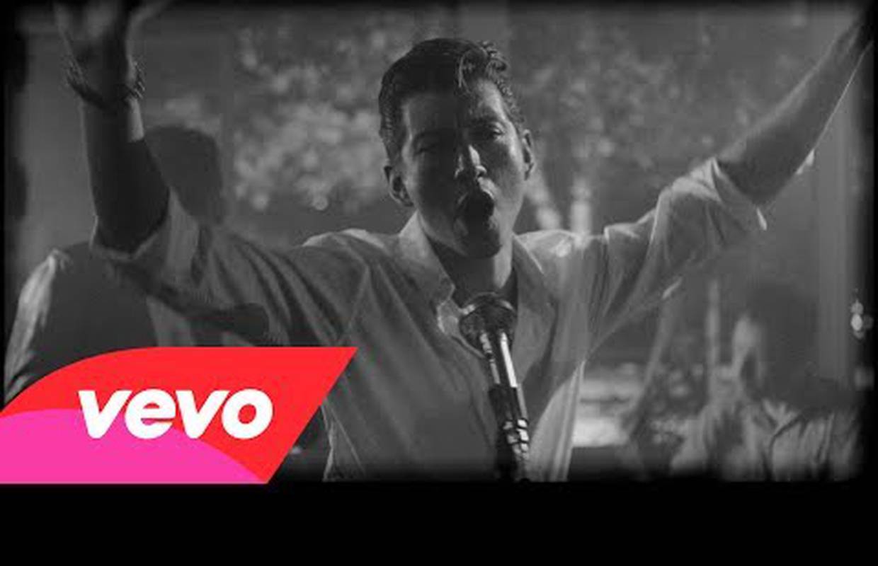 Seks, droga i rock n' roll u novom spotu Arctic Monkeysa