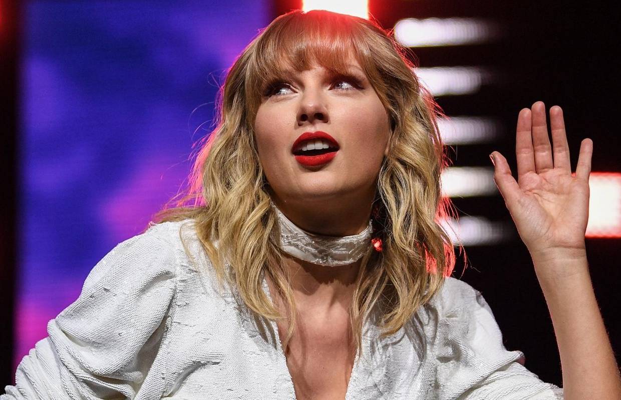 Taylor Swift naljutila šala na njezin račun u seriji: 'Seksizam! Ovo je vama smiješno u 2021.?'