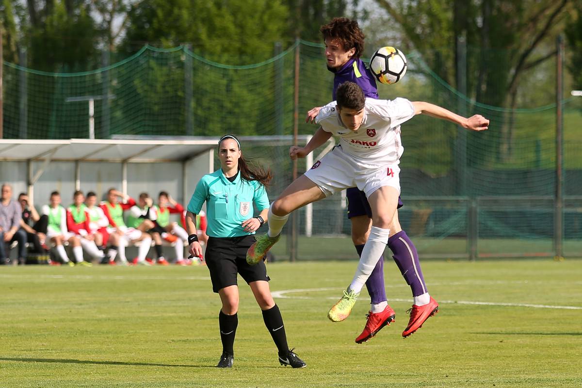 Pjesnici dotaknuli dno: Izgubit će 3-0 jer nisu imali liječnika...
