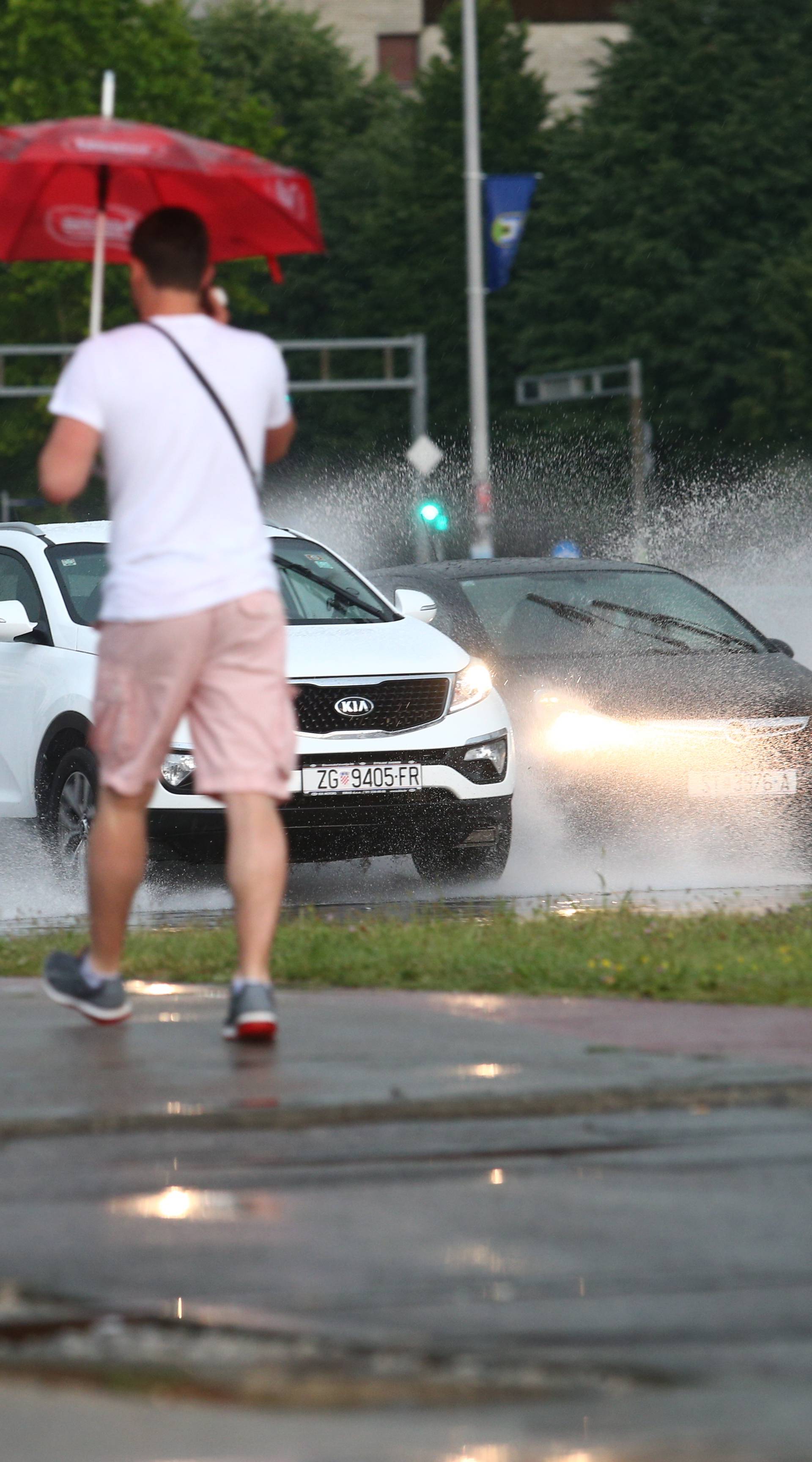 Olujno nevrijeme u Zagrebu i Zagorju: Kiša, tuča, grmljavina