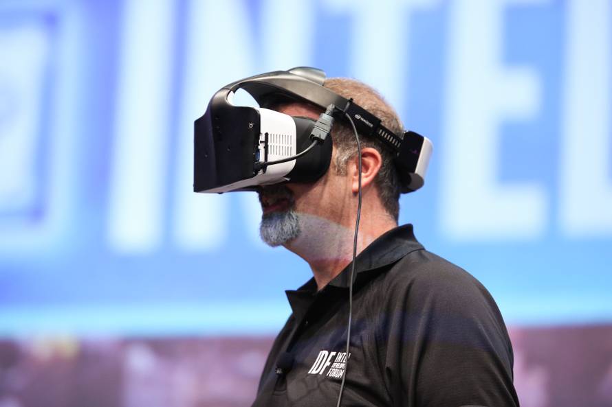 Ne treba ni žice: Intel pomiče granice virtualne stvarnosti