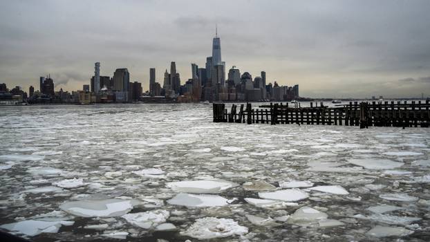 Major winter storm spreads across a large swath of the United States