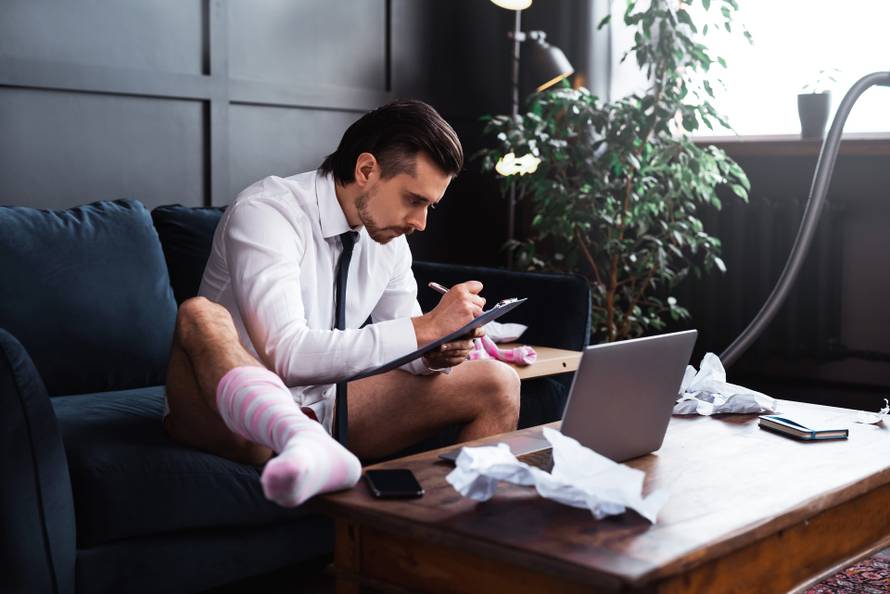 Poslodavci se žale: 'Zaposlenici su preopušteni, stalno rade u pidžamama, nemaju ni hlače...'