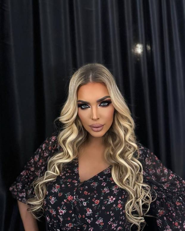 FOTO Ava Karabatić od reality zvijezde do kandidatkinje za predsjednicu: Dosta je stezanja!