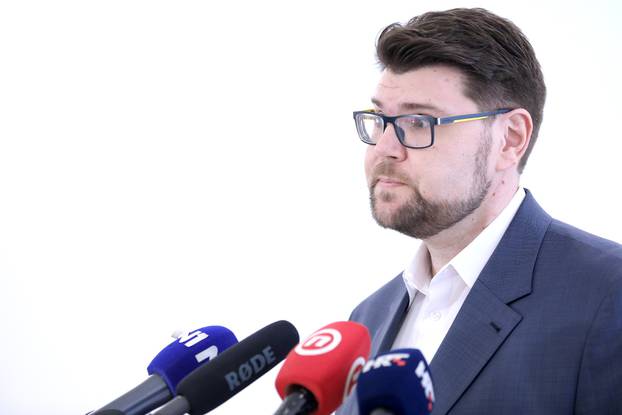 Zagreb: Peđa Grbin o mjerama Vlade