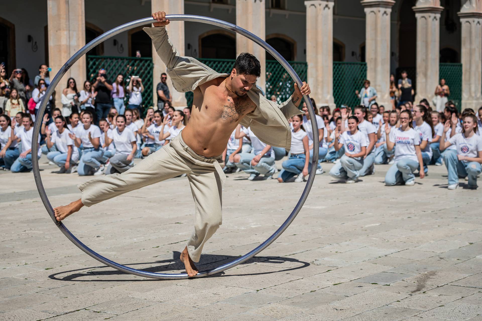 Split: Na Prokurativama se plesalo u Rim Tim Tagi Dim ritmu