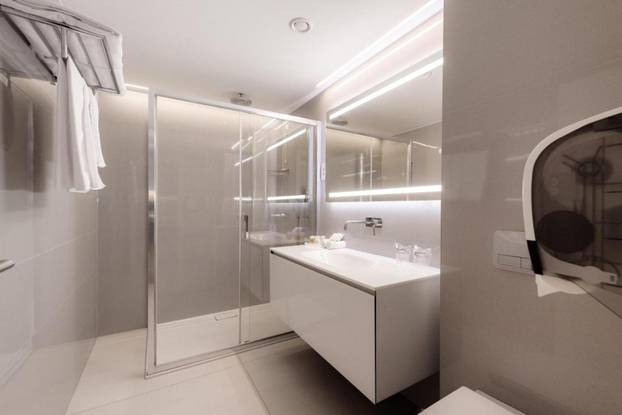 FOTO Samo luksuz! Evo u što ulažu naši nogometaši. Uvijek se traži koji kvadrat viška...