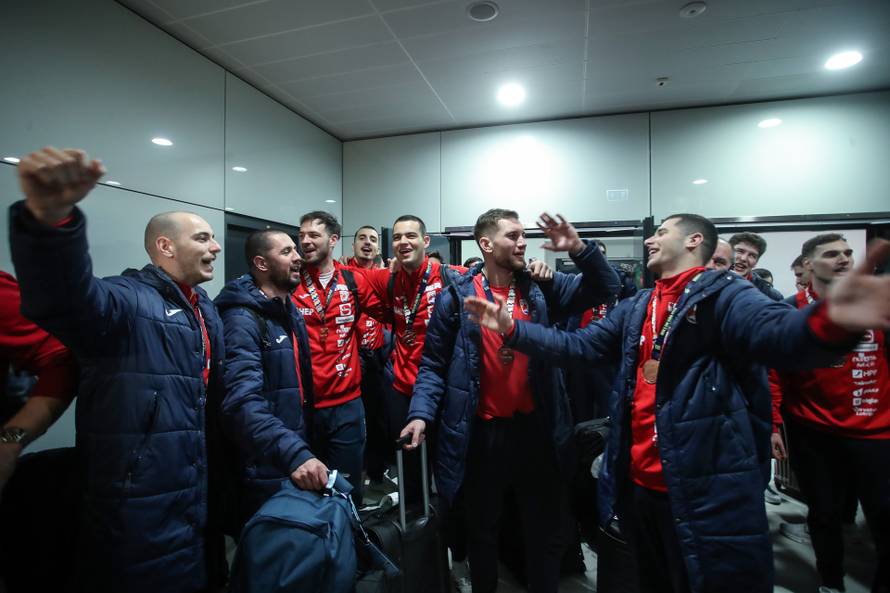 Doček brončanih rukometaša u Zračnoj luci Franjo Tuđman