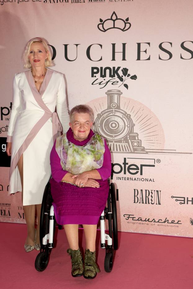 Zagreb: Poznati na modnoj reviji Duchess Womenswear