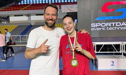 Povijest za hrvatski badminton: Jelena zlatna na turniru u Al&zcaron;iru