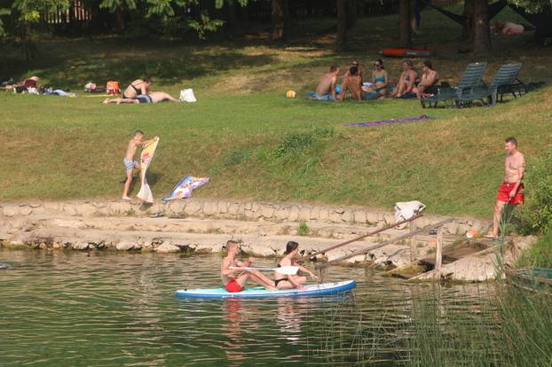 Osvježenje u rijeci Mrežnici u Belavicima