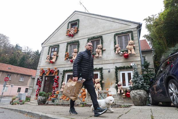 Zagreb: Kuća u Maloj ulici ukrašena za advent