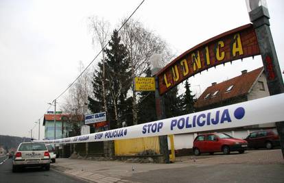 Zagreb: Slomili su mu nos pred folk-klubom Ludnica 