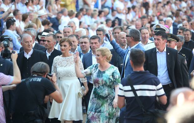 Sinj: Visoki uzvanici iz lože bodrili alkare 