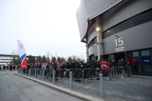 Oslo: Navijači ispred Unity Arene u kojoj se večeras održava finale Svjetskog rukometnog prvenstva