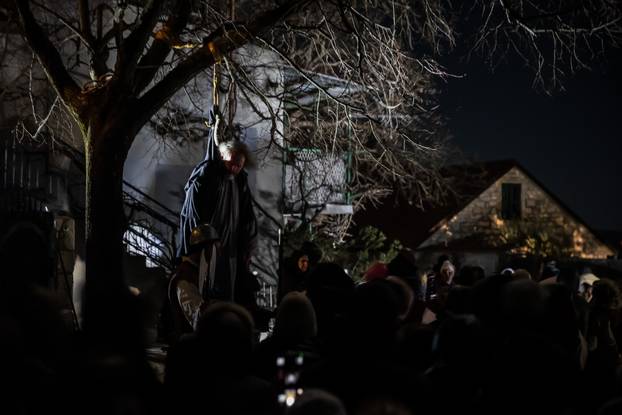 U Imotskom na Cvjetnicu uprizorena „Imotska Muka“, scenski prikaz Muke Gospodina našega Isusa Krista 