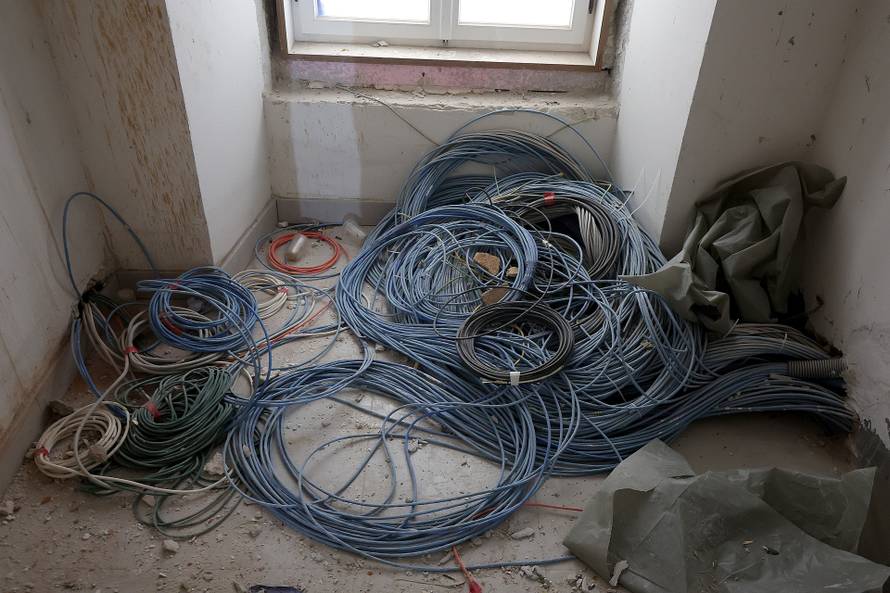 Zagreb: Radovi na gimnaziji Tituša Brezovačkog