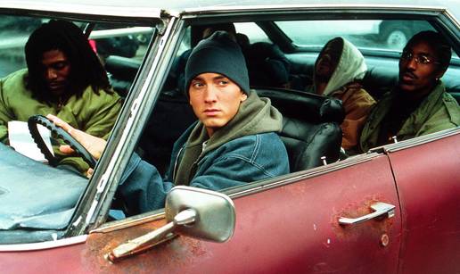 Odgojio je brata i dijete koje je njegova supruga dobila u aferi, obožavatelj ga je pokušao ubiti