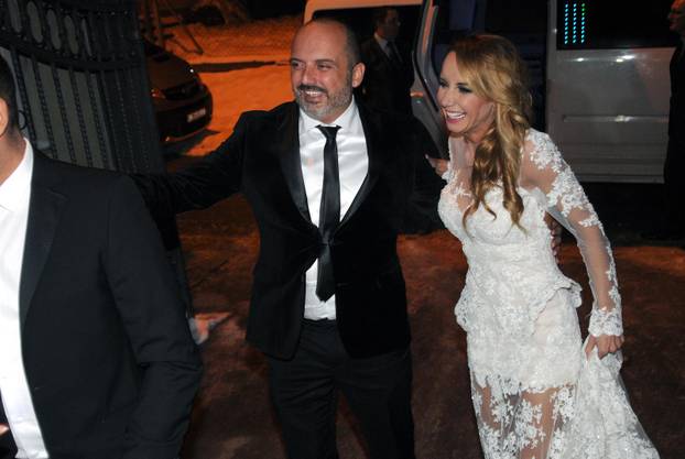 ARHIVA - 2014. Vinkovci: Svadbena sve?anost Dubravke Dujak i Tonyja Cetinskog