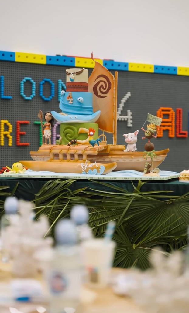 FOTO Maja Šuput proslavila je 46. rođendan - pogledajte tortu koja je bila hit večeri