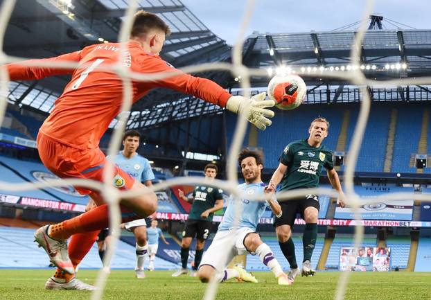 Premier League - Manchester City v Burnley