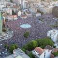 Mo&zcaron;da mu je Vu&ccaron;i&cacute; pregledavao dioptriju. &Scaron;ef policije ka&zcaron;e da je na ovoj fotki 34.000 ljudi