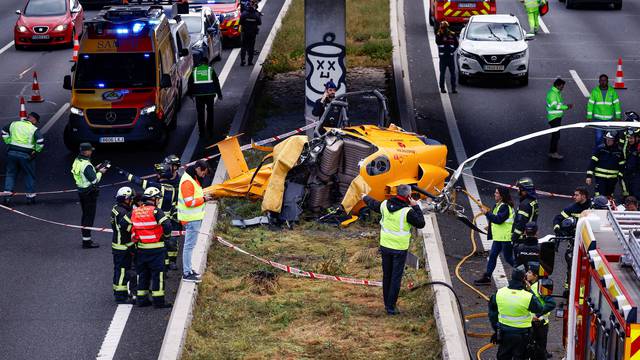 Helicopter crashes on a Madrid motorway ring road