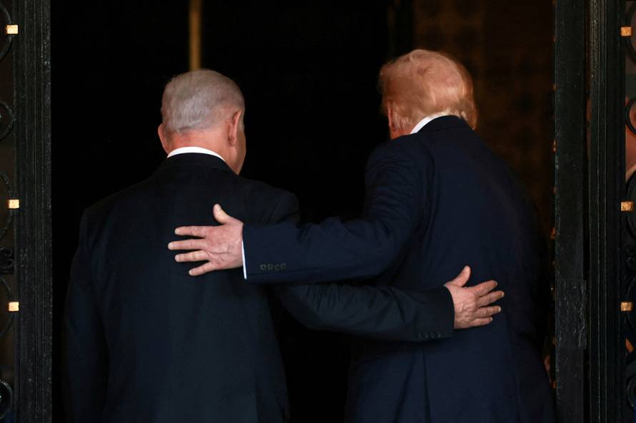 FILE PHOTO: U.S. President Trump meets Israeli PM Netanyahu at Trump’s Mar-a-Lago club, in Palm Beach