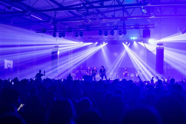 Županja: 13. božićni koncert Opće Opasnosti i prijatelja