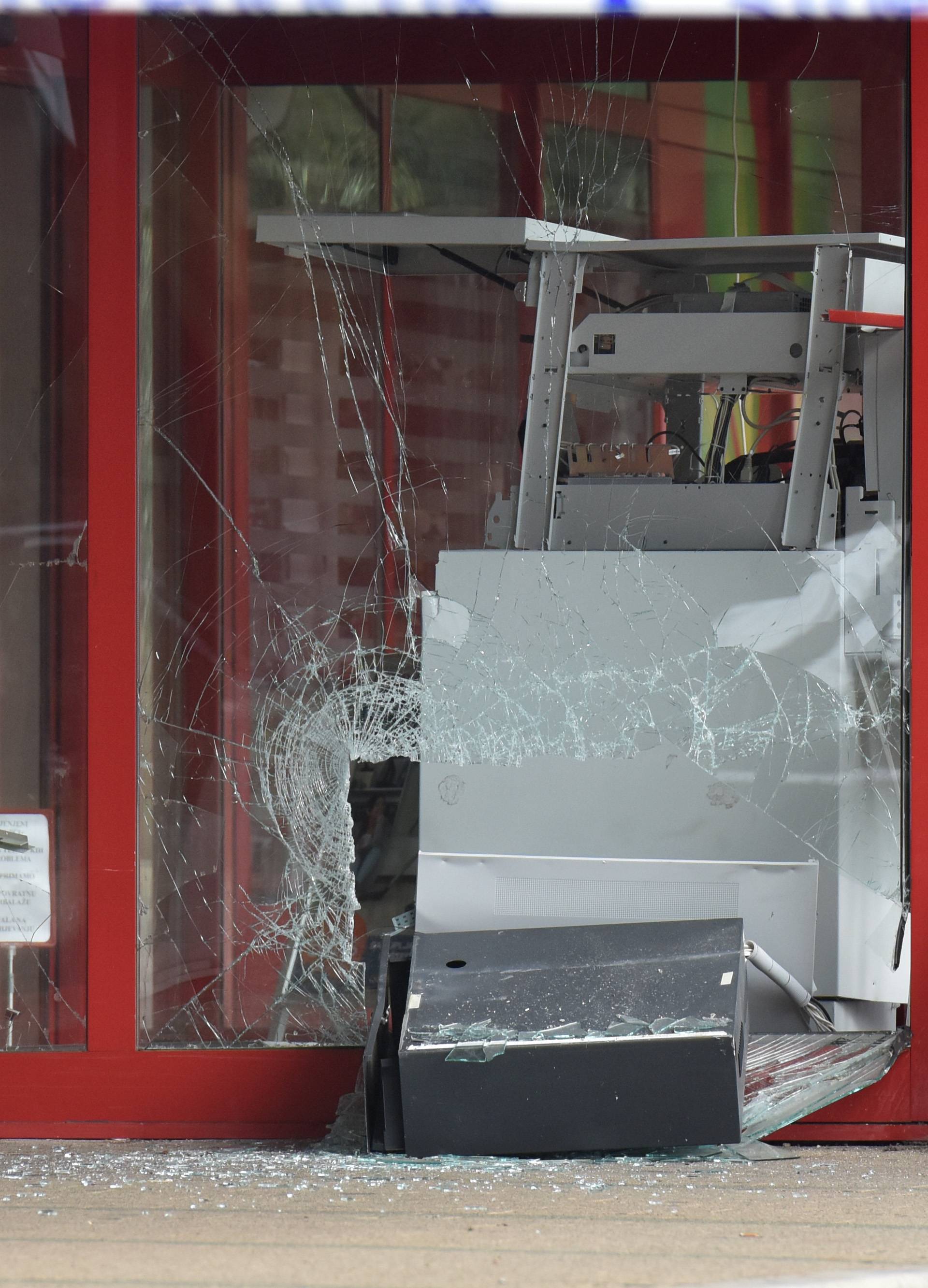 Bankomati na udaru pljačkaša: Dvije eksplozije u Zadru i Istri