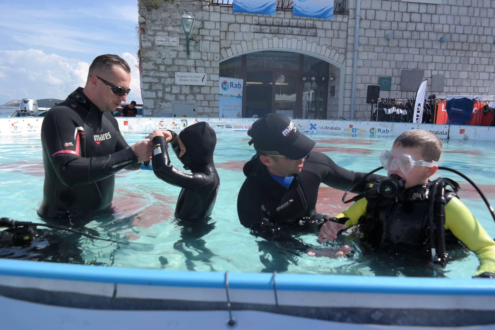 Svjetski prvak Goran Čolak učio je mališane kako se roni