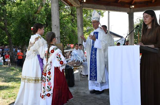 FOTO Pogledajte kako se slavila Velika Gospa  po svetištima