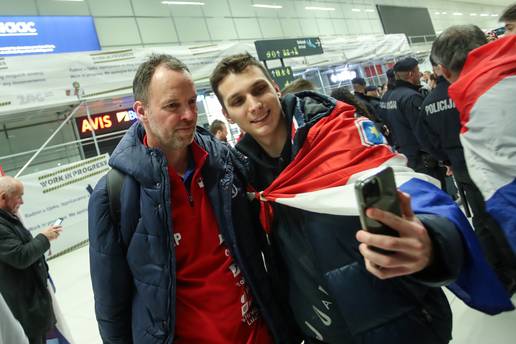 Sigurdsson na do&ccaron;eku priznao: 'On je za mene najbolji igra&ccaron;'