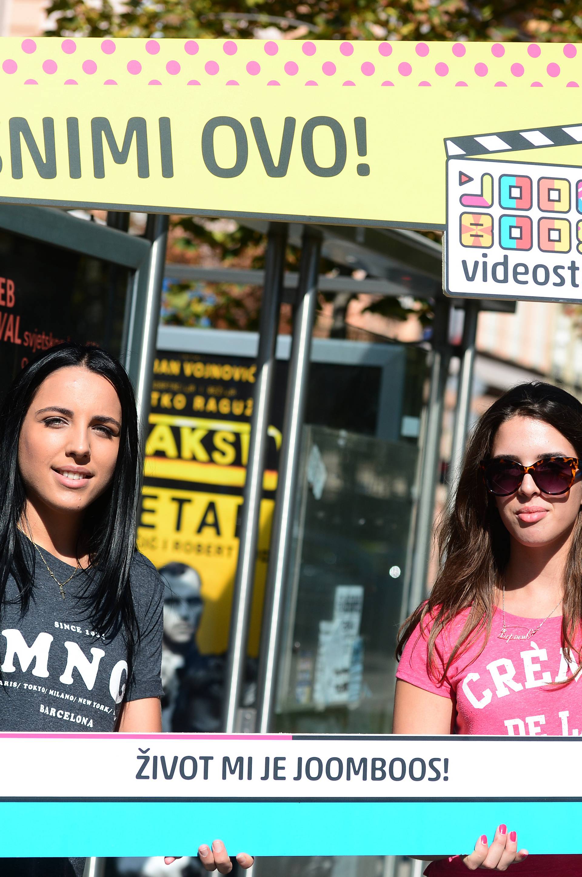 Atraktivne hostese u Zagrebu  tražile novu zvijezdu Youtubea