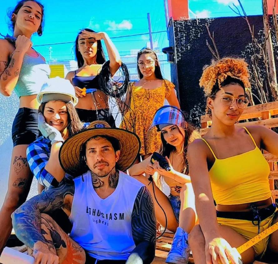 Influencer couple go supermarket shopping in the buff during visit to ‘naked city’