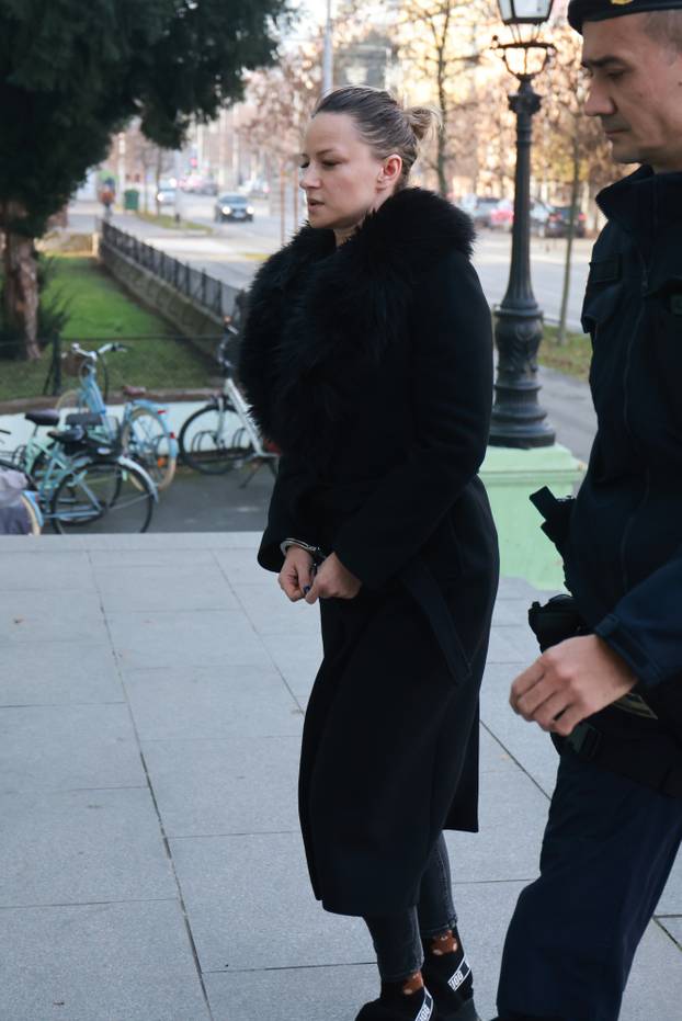 Osijek: Privođenje osumnjičenih za krijumčarenje i preprodaju tone marihuane