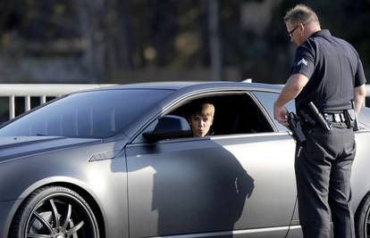 Ni zvijezde nisu iznad zakona: Biebera zaustavili u Cadillacu