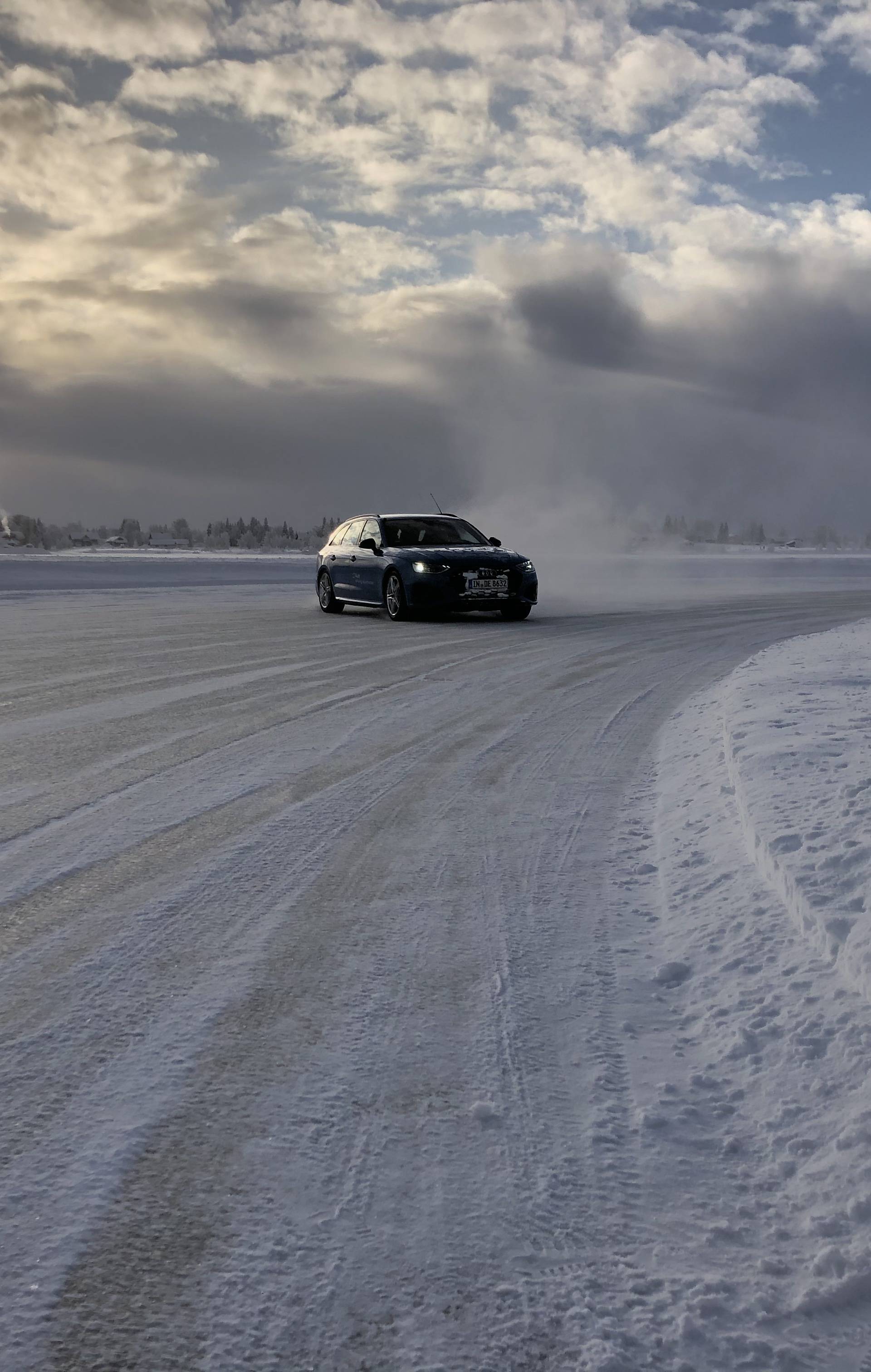 Na minus 33 stupnja u Finskoj jurili smo 100 km/h po ledu!