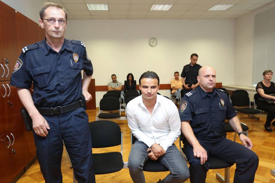 Komšić na sudu, ali prijatelj nije došao: Gazda me ne pušta!