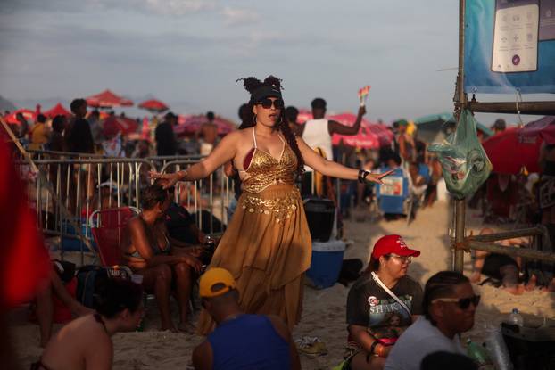 Shakira holds open concert at Copacabana beach in Rio de Janeiro