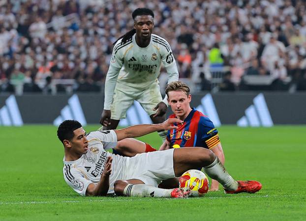 Spanish Super Cup - Final - FC Barcelona v Real Madrid