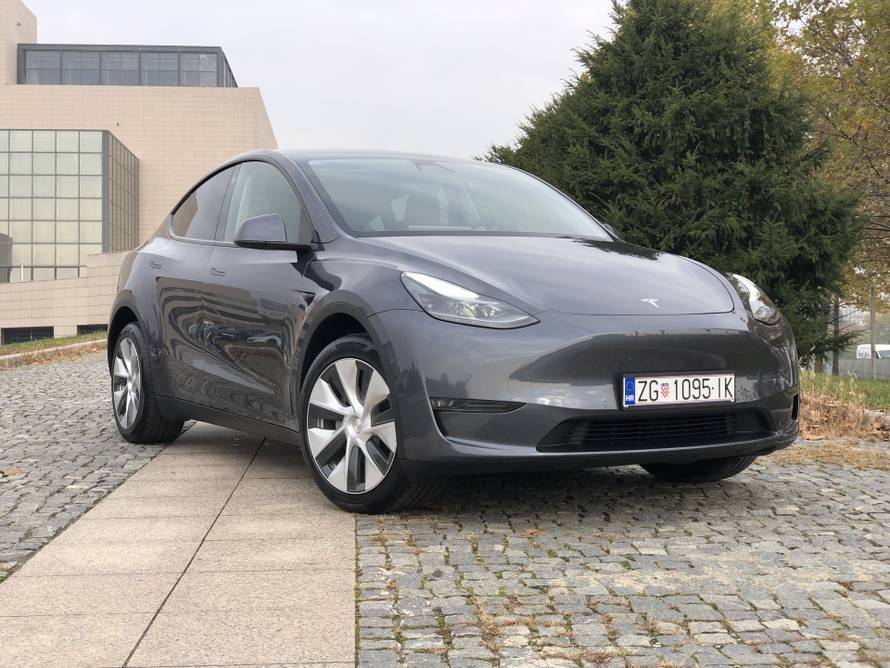 Vozili smo novu Teslu Model Y. Potpuno drugačija filozofija, pa opet tako dobar automobil...